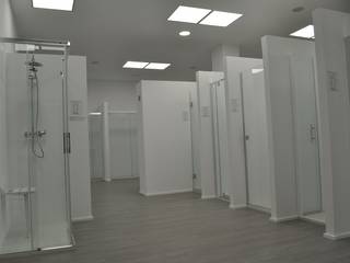 GRAN EXPOSICION, MAMPARAS SANTANDER MAMPARAS SANTANDER Modern bathroom