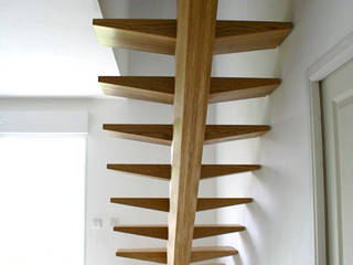 escalier, Atelier Christophe Bret / Ebéniste Designer Atelier Christophe Bret / Ebéniste Designer 現代房屋設計點子、靈感 & 圖片