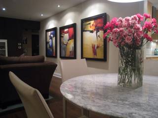 Interior decoration with modern art works, SHEEVIA INTERIOR CONCEPTS SHEEVIA INTERIOR CONCEPTS Otros espacios