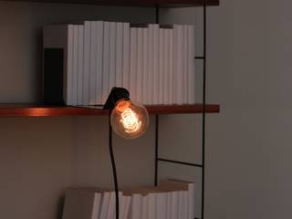 Skipper bookend lamp, toshi Berlin toshi Berlin Salas de estar escandinavas