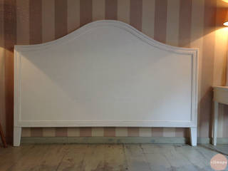 Bed headboard white shabby chic, Vilmupa Vilmupa 北欧スタイルの 寝室