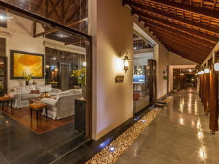 G Farm House, Kumar Moorthy & Associates Kumar Moorthy & Associates Balkon, Beranda & Teras Gaya Eklektik
