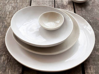 Assiettes, Laurence Fontaine Ceramique Laurence Fontaine Ceramique Nhà bếp phong cách tối giản Cutlery, crockery & glassware
