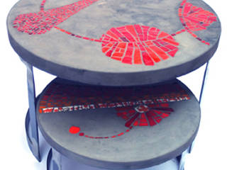 Tables basses de jardin en mosaïque et béton par Vanina Mercury, vanina.mercury vanina.mercury Jardin moderne