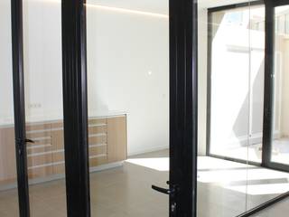 Clínica dental en Chiva, miguel cosín miguel cosín Commercial spaces