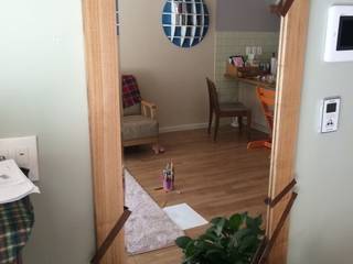 에쉬 거울, 홍스목공방 홍스목공방 Ruang Keluarga Modern