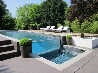 A Fascinating Pool Spa with Glass Wall, Tanby Pools Tanby Pools Jardines de estilo moderno