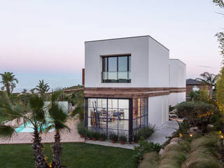 A House, 08023 Architects 08023 Architects Śródziemnomorskie domy
