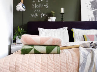 Ookinhetpaars de webshop voor kleurrijke kussens en prachtige plaids, Ookinhetpaars Ookinhetpaars Scandinavian style living room