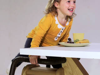 Play&Eat Saddle Seat, Tamasine Osher Design Tamasine Osher Design الغرف