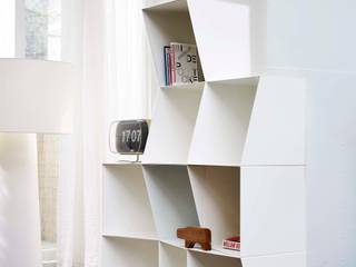 bookcase TOTEM, design by nico design by nico ห้องนั่งเล่น