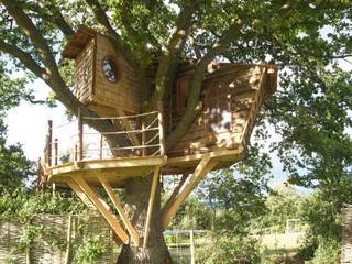 Imaginative Tree House Charm, Squirrel Design Tree Houses Limited Squirrel Design Tree Houses Limited 러스틱스타일 정원