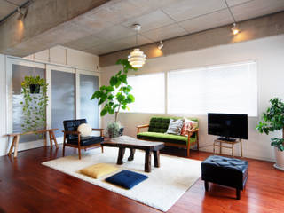GARRET, CRAFTONE CRAFTONE Moderne Wohnzimmer