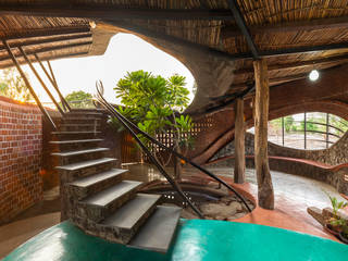 Brick House, Wada, iSTUDIO Architecture iSTUDIO Architecture Hành lang, sảnh & cầu thang phong cách nhiệt đới