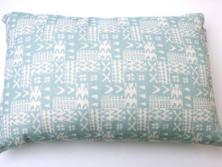 Plot to Plate printed linen cushions, Kate Farley Kate Farley Salas modernas