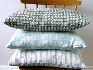 Plot to Plate printed linen cushions, Kate Farley Kate Farley Salas de estar modernas