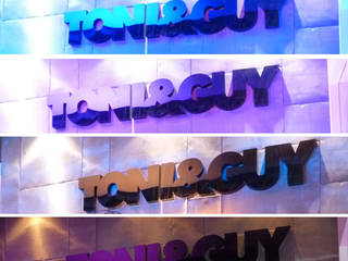 Toni & Guy Saloon, Play Design Studio Play Design Studio Commercial spaces