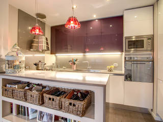 COVIELLO: I dettagli di design arricchiscono lo spazio del soggiorno, MOB ARCHITECTS MOB ARCHITECTS مطبخ