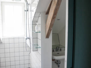 Le contemporain épouse l’ancien, mllm mllm Eclectic style bathroom