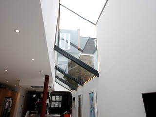 Chaldon Road, IQ Glass UK IQ Glass UK Modern living room