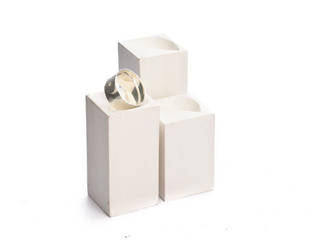 ring stand, ring holder , set of 3 sizes for 3 rings, Alkita GmbH Alkita GmbH Ruang Ganti Modern