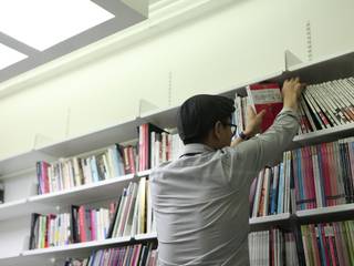 FLOATING SHELVING SYSTEM, THE THING FACTORY THE THING FACTORY Arrecadação