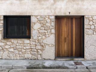 Vivienda unifamiliar en Wamba (Valladolid), ADDEC arquitectos ADDEC arquitectos двери