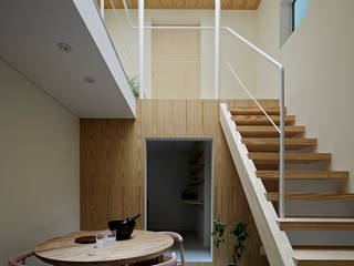 House in Koganei, 石井秀樹建築設計事務所 石井秀樹建築設計事務所 Fotos de Decoración y Diseño de Interiores