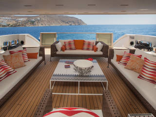 M/Y Saramour , CRN SPA - YACHT YOUR WAY- CRN SPA - YACHT YOUR WAY- 地中海デザインの ヨット＆ジェット