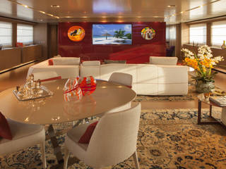 M/Y Saramour , CRN SPA - YACHT YOUR WAY- CRN SPA - YACHT YOUR WAY- 地中海デザインの ヨット＆ジェット