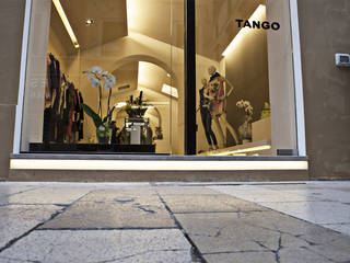Tango abbigliamento, Maranco Architetti Maranco Architetti Commercial spaces Office spaces & stores