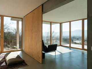 Modernes Traumhaus mit 1a-Aussicht, GIAN SALIS ARCHITEKT GIAN SALIS ARCHITEKT شبابيك