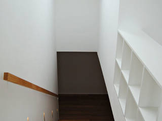 Einfamilienhaus in Osthofen, Julia Schlotter Design Julia Schlotter Design Лестницы
