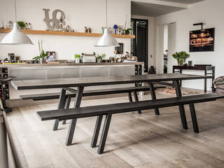 Table Boissière, AdrianDucerf-Mobilier AdrianDucerf-Mobilier 인더스트리얼 다이닝 룸