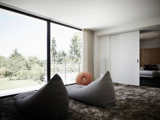 Referenzprojekt Schmalenbach Design, HOME Schlafen & Wohnen GmbH HOME Schlafen & Wohnen GmbH Modern style bedroom