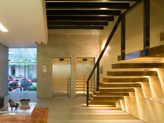 Masaryk 123, Serrano Monjaraz Arquitectos Serrano Monjaraz Arquitectos Moderner Flur, Diele & Treppenhaus