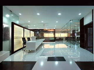 office kamal carporation , manoj bhandari architects manoj bhandari architects Modern Study Room and Home Office