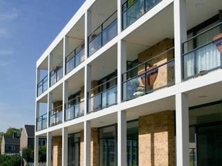 Meerkoetstraat Zwijndrecht, HVE Architecten bv HVE Architecten bv モダンな 家