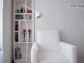 28 m2 : Equipamiento para oficina-consultorio + cama, Buenos Aires, Argentina., MinBai MinBai 미니멀리스트 서재 / 사무실