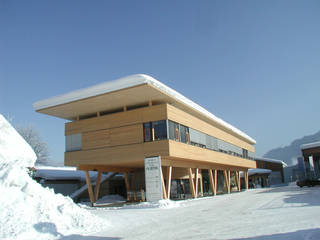 Bürogebäude Stia, Nussmüller Architekten ZT GmbH Nussmüller Architekten ZT GmbH Casas clássicas