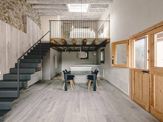 Rehabilitación en la Cerdanya, dom arquitectura dom arquitectura غرف اخرى Pet accessories