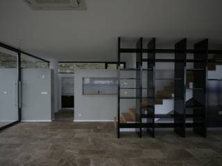 House C4- C4 Evi, HANDE KOKSAL INTERIORS HANDE KOKSAL INTERIORS 現代房屋設計點子、靈感 & 圖片