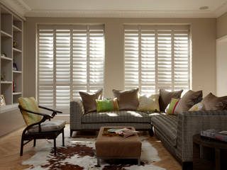 Living Room Shutters , The New England Shutter Company The New England Shutter Company Вітальня