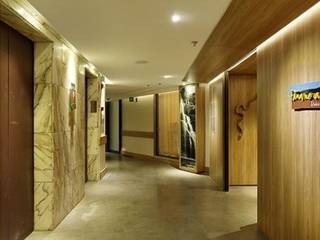 Hotel Novo Mundo - Corredor, DG Arquitetura + Design DG Arquitetura + Design مساحات تجارية