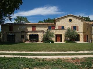 RENOVATION D'UN MAS, JOSE MARCOS ARCHITECTEUR JOSE MARCOS ARCHITECTEUR Casas campestres