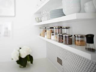 bright & airy flat : hoxton Modern kitchen by Cassidy Hughes Interior Design Modern