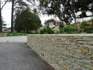 parc de la maison de la rencontre à Ecully (69), ATELIER DU BOCAL paysagistes ATELIER DU BOCAL paysagistes Gewerbeflächen
