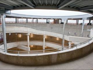 Parking en ouvrage P+R Rotonde (454 places), meyzaud & architectes meyzaud & architectes Modern garage/shed