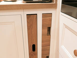 Innovative Kitchen Storage Solutions NAKED Kitchens Classic style kitchen