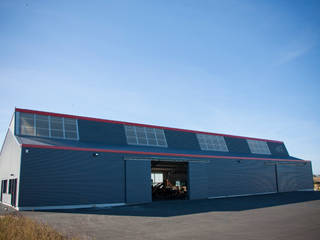 Ateliers municipaux, Christian Larroque Christian Larroque Garage / Hangar modernes